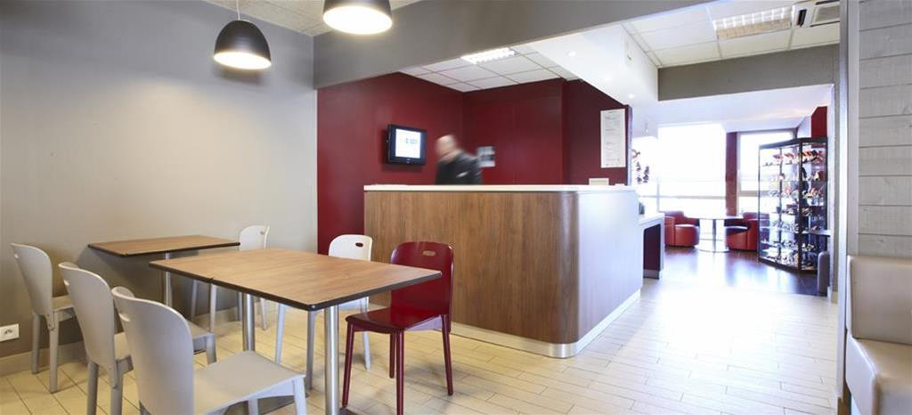 Hotel Campanile Centre 3*